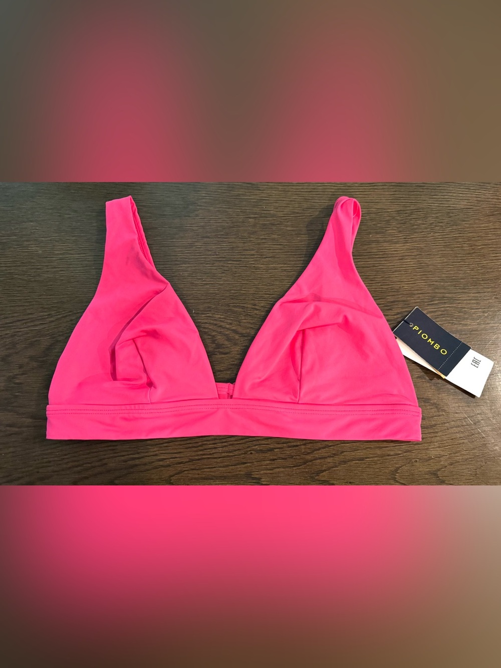NWT Piombo Bright Pink Bikini Top Size XL Triangle with Band - Clasp closure